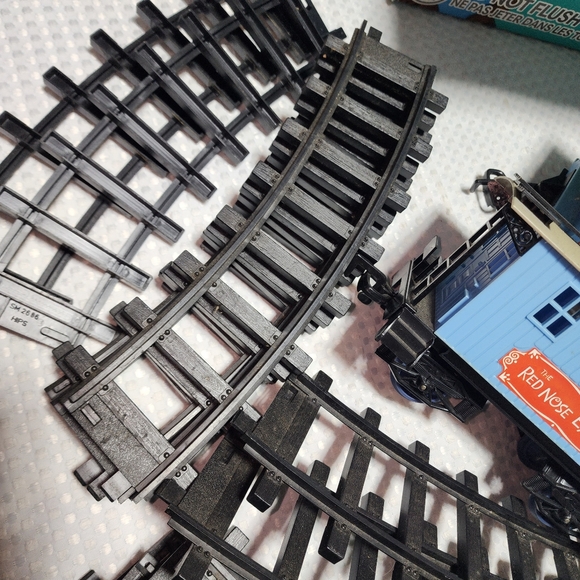 VINTAGE RUDOLPH THE RED NOSE REINDEER THE RED NOSE EXPRESS FULL SET but NO BOX - Picture 9 of 13